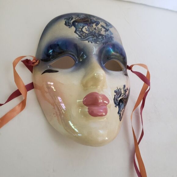 ❌SOLD❌ 1989 Signed Nola Masks (2) - Picture 5 of 13